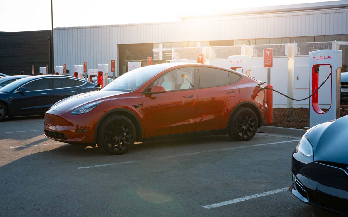 Tesla: jaringan Superchargers akhirnya membuka diri untuk kendaraan listrik lainnya di Prancis